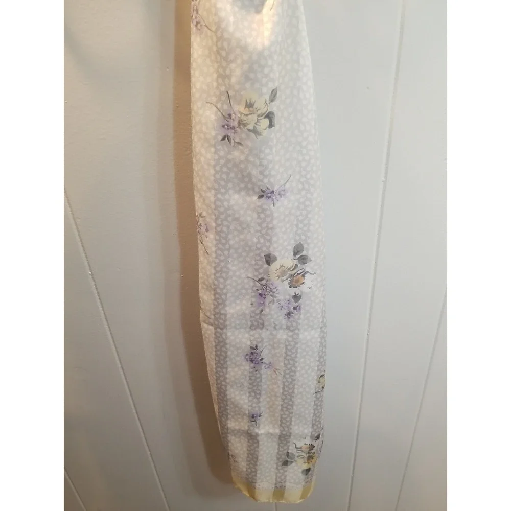 Vtg Women's Neck Scarf Gray/Floral Victorian Granny Rectangle‎ Dante Whimsical